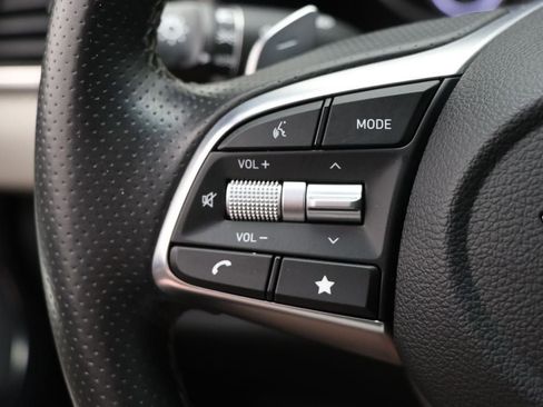 Used 2022 Genesis G70 3.3T w/ Sport Advanced Package image 19