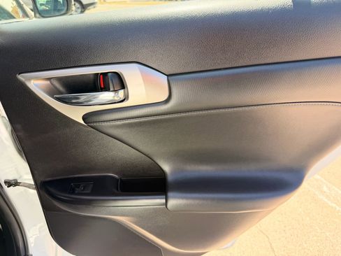 Used 2015 Lexus CT 200h w/ Navigation Package FWD image 29