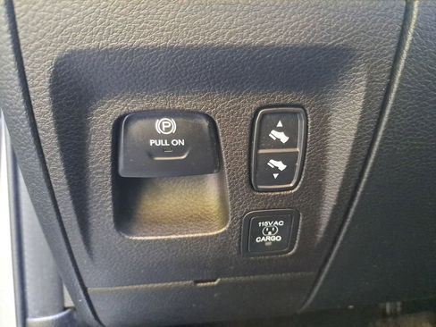 Used 2022 RAM 1500 Laramie image 36