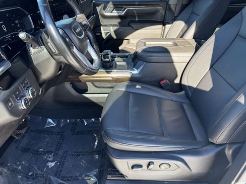 Certified 2022 GMC Sierra 1500 Elevation w/ Elevation Premium Package image 5