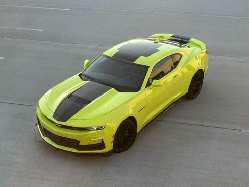 Used 2021 Chevrolet Camaro SS image 1