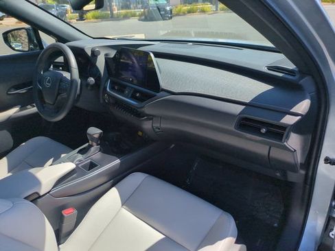 Used 2023 Lexus UX 250h FWD image 30