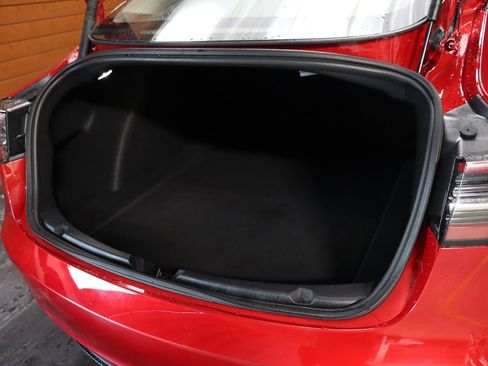 Used 2023 Tesla Model 3 Standard Range image 11