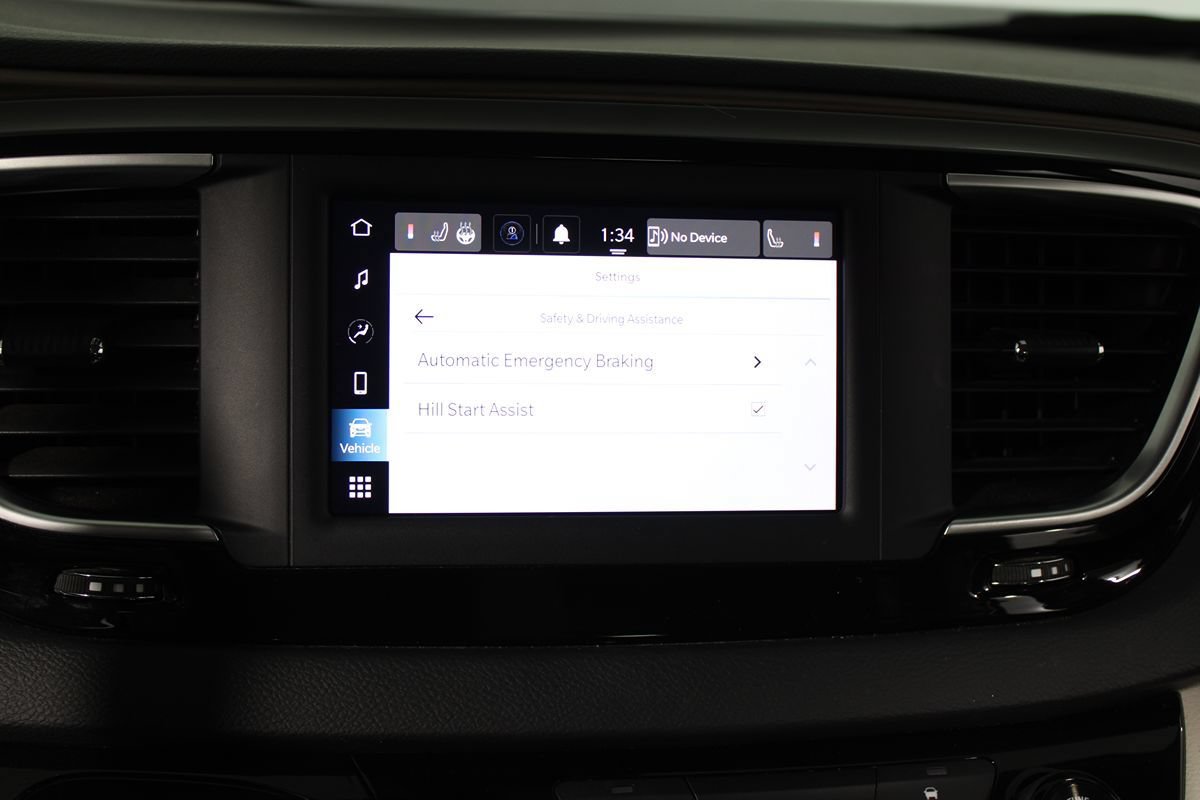 Used 2023 Chrysler Voyager LX FWD image 15