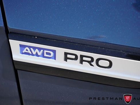 Used 2023 Volkswagen ID.4 Pro AWD/4WD image 4