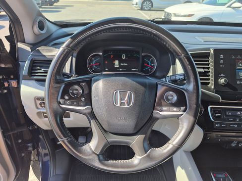 Used 2019 Honda Pilot Touring image 18