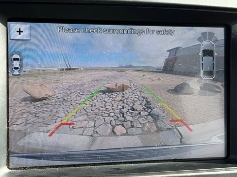 Used 2018 Ford Explorer Platinum image 31