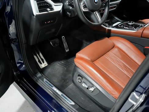 Used 2025 BMW X5 M60i image 9