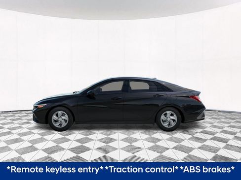 New 2026 Hyundai Elantra SE image 5