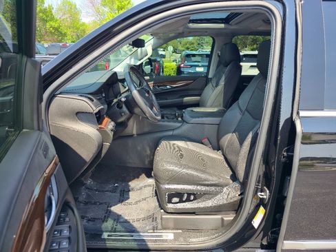 Certified 2020 Cadillac Escalade Premium Luxury AWD/4WD image 22