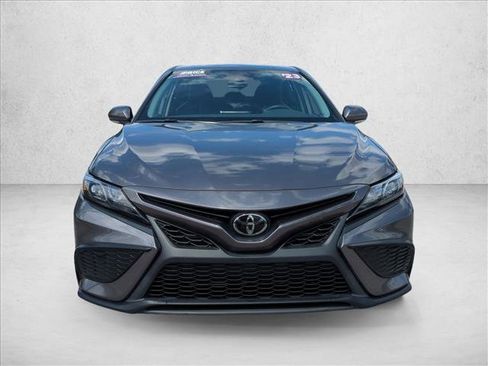 Used 2023 Toyota Camry SE FWD image 2