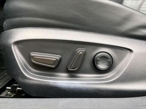 Used 2021 Toyota Camry SE image 34