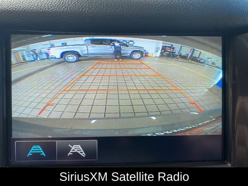 Used 2017 Chevrolet Cruze LT FWD image 3