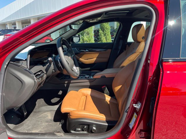 Used 2025 Cadillac CT5 V w/ Platinum Package RWD image 11