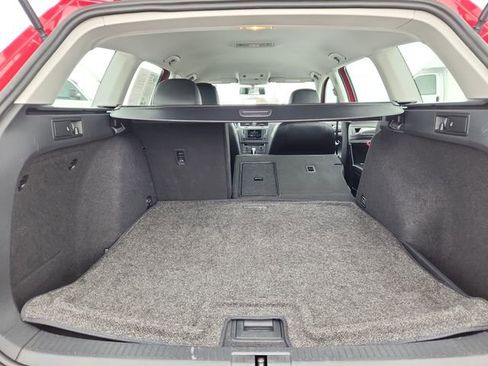 Used 2017 Volkswagen Golf Alltrack S image 31