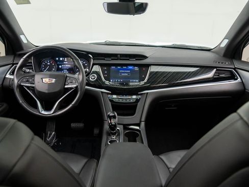 Used 2020 Cadillac XT6 Premium Luxury image 10