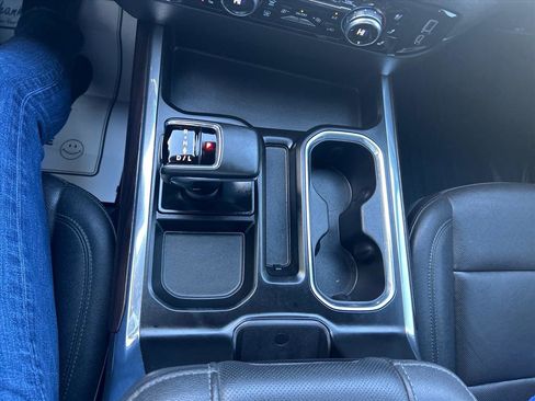 Used 2024 GMC Sierra 1500 SLT w/ SLT Premium Plus Package image 30