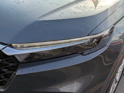 Used 2025 Honda CR-V EX-L image 12