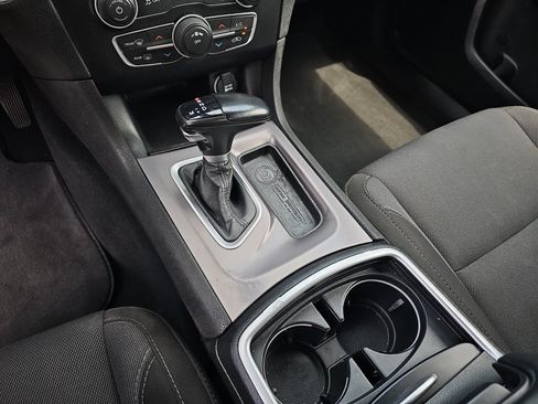 Used 2022 Dodge Charger SXT RWD image 27