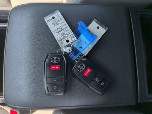 Used 2026 Toyota Tacoma TRD Sport RWD image 35