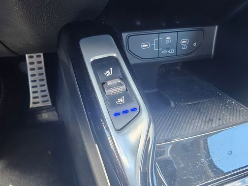 Used 2024 Kia Sorento SX AWD/4WD image 14