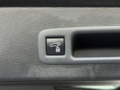 Certified 2021 Toyota Sienna XSE image 17