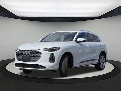 New 2025 Audi Q5 Premium Plus image 3