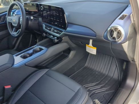 Used 2026 Chevrolet Equinox EV LT image 30