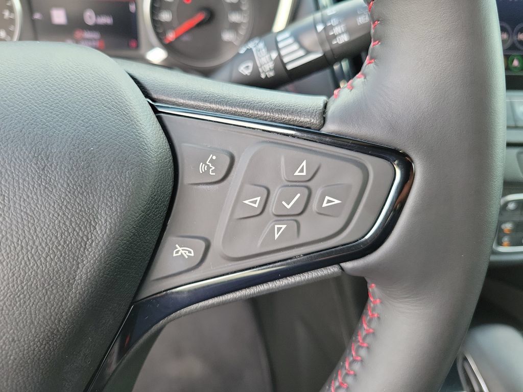 Used 2022 Chevrolet Equinox RS w/ Infotainment Package FWD image 29