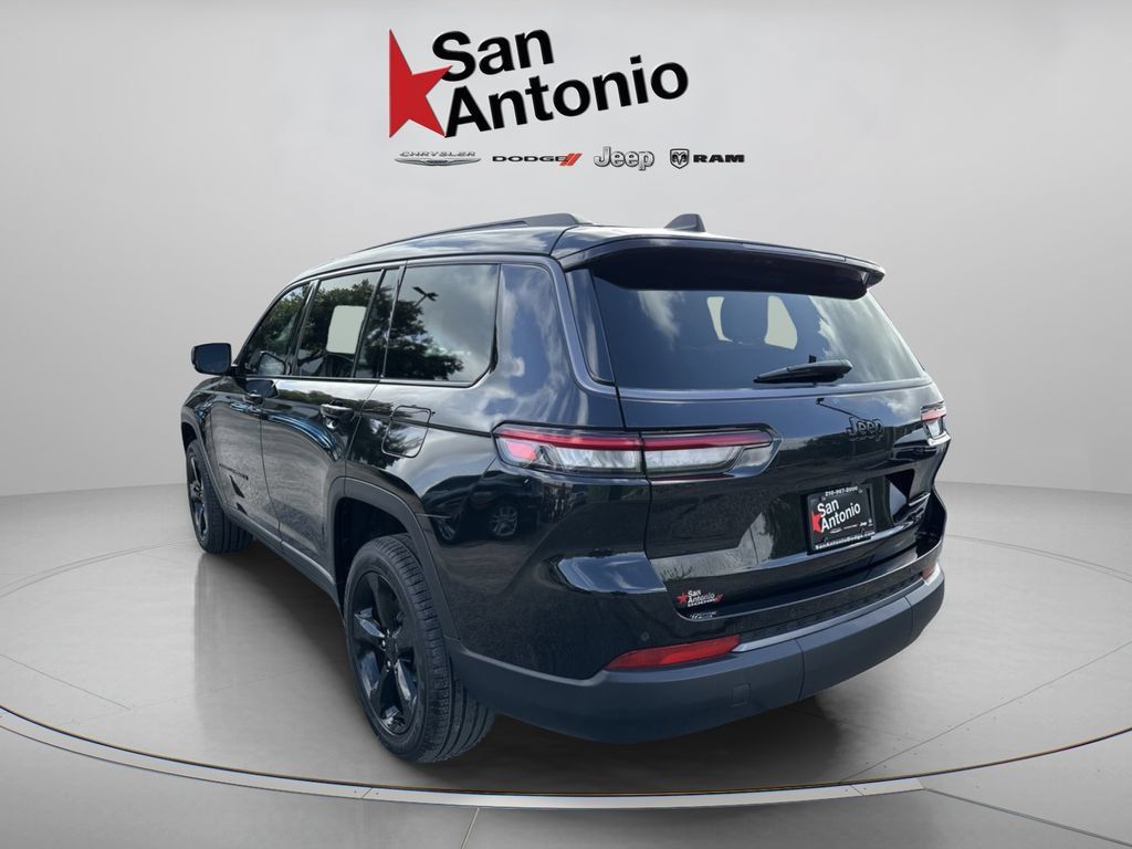 Used 2026 Jeep Grand Cherokee L Limited w/ Limited Altitude Package RWD image 11