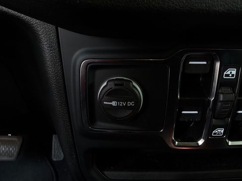 Used 2025 Jeep Wrangler Unlimited Sport AWD/4WD image 21