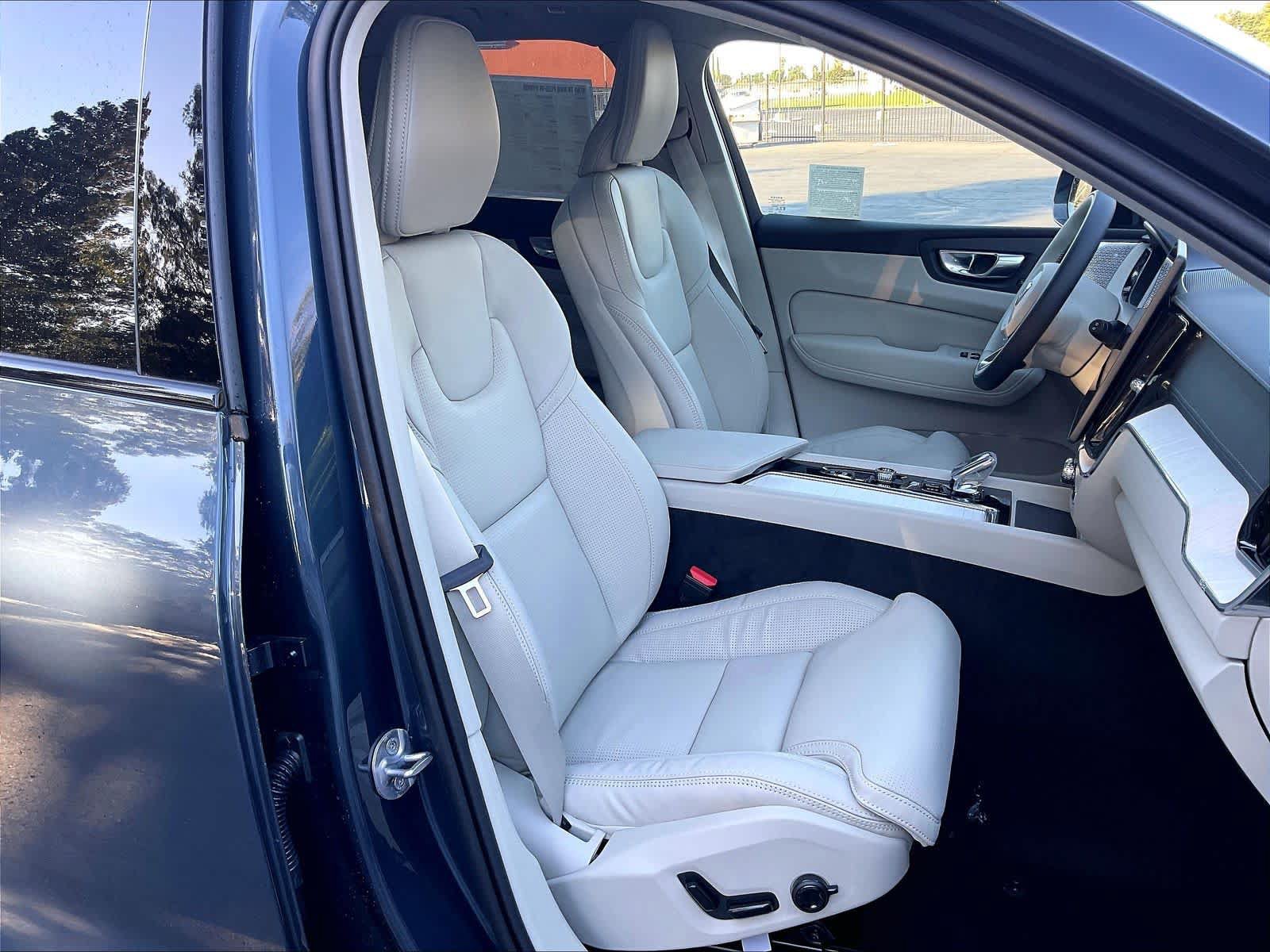 New 2027 Volvo XC60 T8 Ultra AWD/4WD image 31