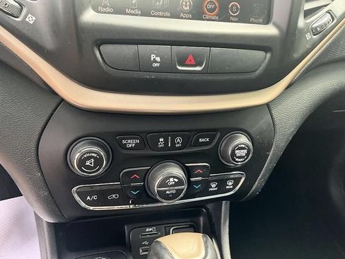 Used 2015 Jeep Cherokee Limited AWD/4WD image 22