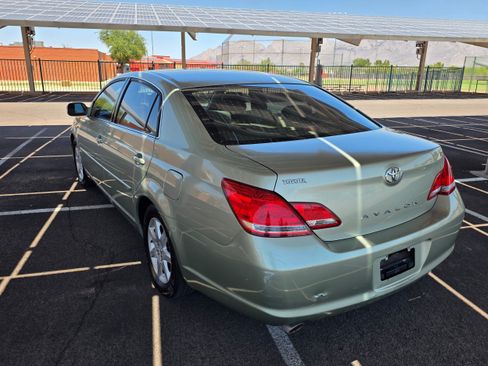 Used 2007 Toyota Avalon Limited FWD image 3