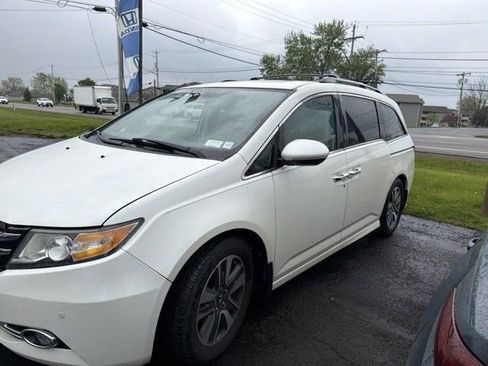 Used 2016 Honda Odyssey Touring image 4