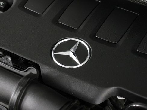 Used 2022 Mercedes-Benz GLA 250 4MATIC image 25