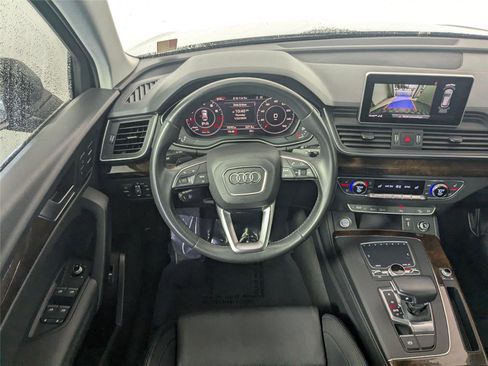 Used 2020 Audi Q5 2.0T Premium Plus w/ Premium Plus Package image 34