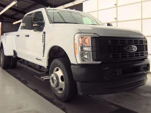 Used 2023 Ford F350 XL image 1