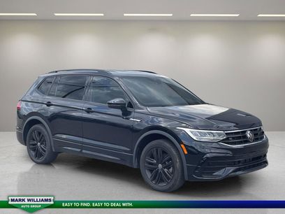 Used 2022 Volkswagen Tiguan SE R-Line