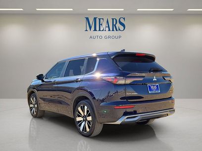 Used 2025 Mitsubishi Outlander SE