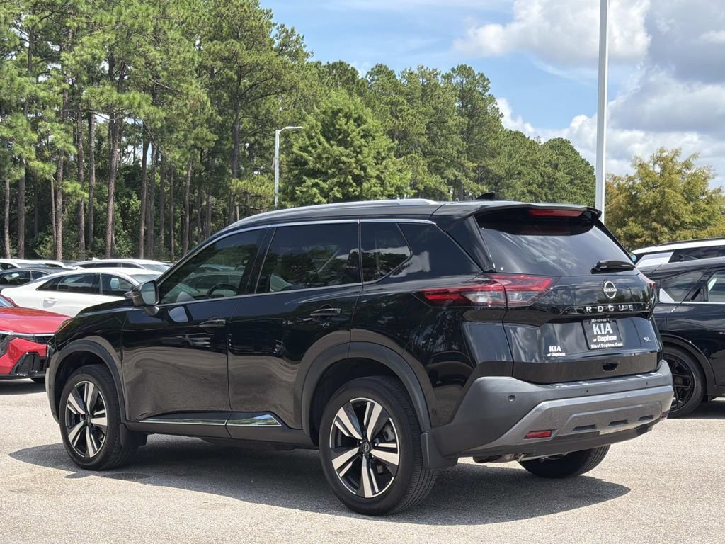 Used 2023 Nissan Rogue SL w/ SL Premium Package FWD image 6