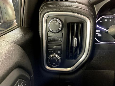 Used 2021 GMC Sierra 1500 SLE AWD/4WD image 16