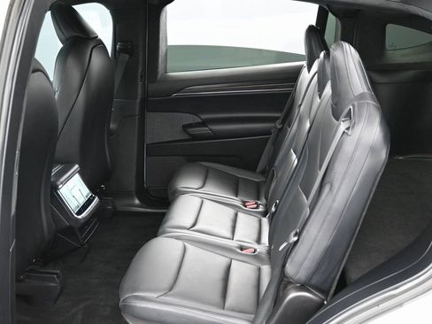 Used 2023 Tesla Model X image 37