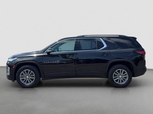 Used 2023 Chevrolet Traverse LT FWD image 3