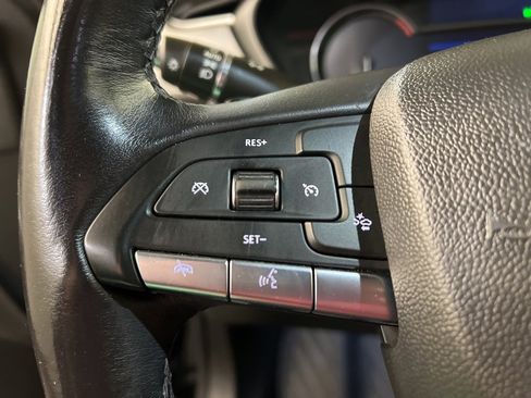 Used 2022 Cadillac XT4 Premium Luxury w/ Safety Alert Package image 17