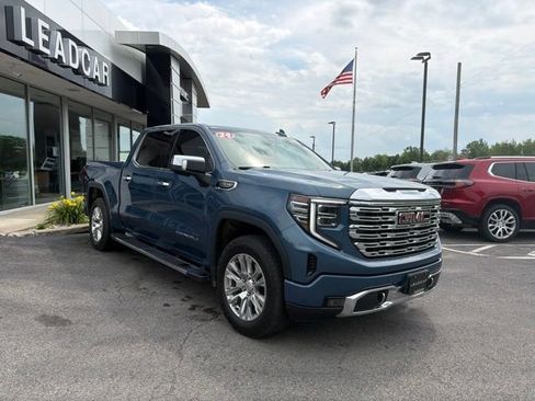 Used 2024 GMC Sierra 1500 Denali w/ Technology Package AWD/4WD image 7