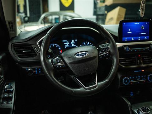 Used 2022 Ford Escape SE w/ Cold Weather Package image 14