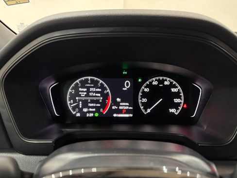 Used 2025 Honda Pilot TrailSport image 15