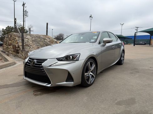 Used 2019 Lexus IS 300 image 1