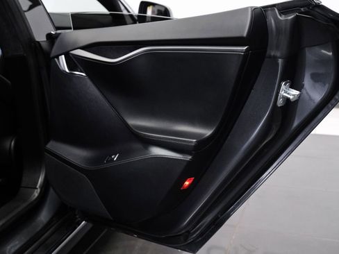 Used 2019 Tesla Model S Long Range image 45